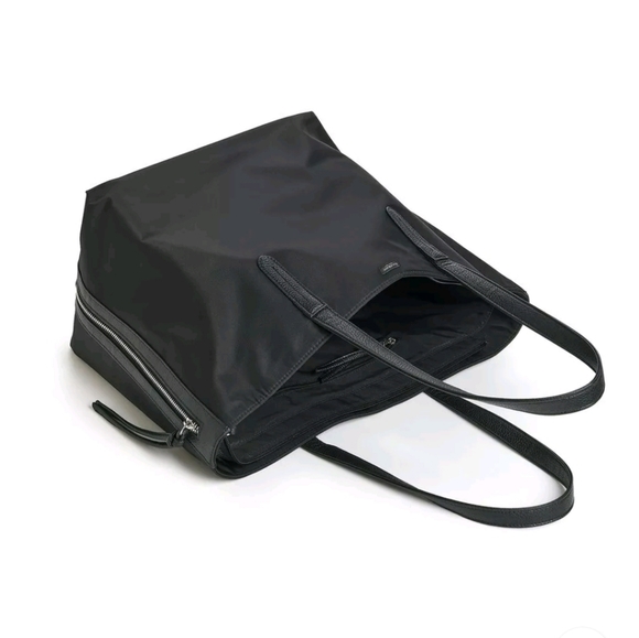 New Botkier New York Bond Black Nylon Zip Tote Bag. - Picture 6 of 16